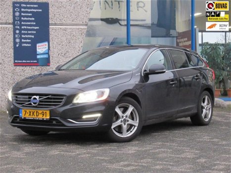 Volvo V60 - 2.4 D6 AWD Plug-In Hybrid Pure Limited Automaat - 1