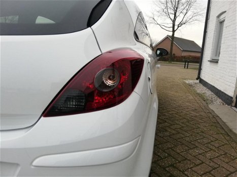 Opel Corsa - LIMITED COLOR EDITION ALL-IN GARANTIE + NWE APK VELE EXTRA'S ALL-IN AFGELEVERD - 1