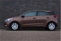 Hyundai i20 - 1.1 CRDi Comfort | Navigatie | Climate control | Cruise control | Achteruitrijcamera | - 1 - Thumbnail