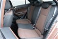 Hyundai i20 - 1.1 CRDi Comfort | Navigatie | Climate control | Cruise control | Achteruitrijcamera | - 1 - Thumbnail