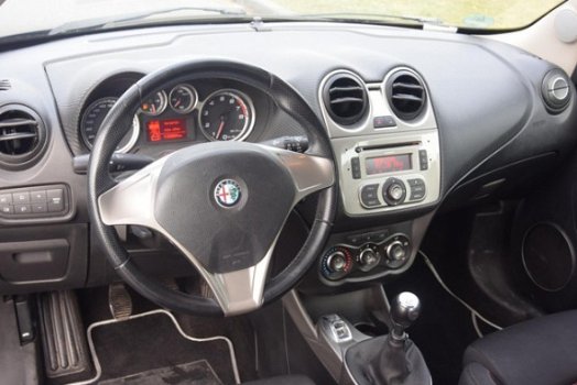 Alfa Romeo MiTo - 1.4 T Progression Airco Lm-velgen Getint-glas - 1