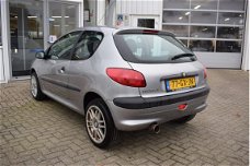 Peugeot 206 - 1.1 XR *Lichtm. wielen - leuke auto