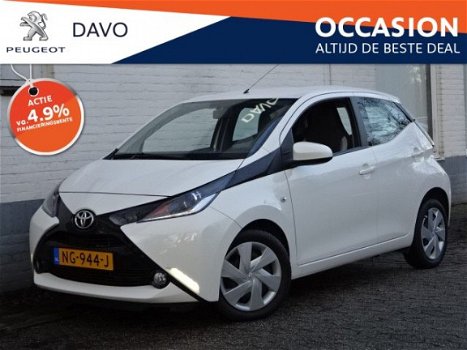 Toyota Aygo - 1.0 VVT-i 69pk 5D x-play Camera Airco - 1