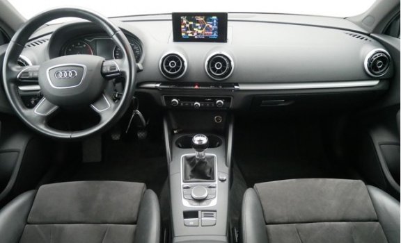 Audi A3 Limousine - 1.4 TFSI CoD Attraction Pro Line Plus, Navigatie, Xenon - 1