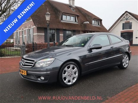 Mercedes-Benz C-klasse - CLC 220CDI COUPÉ AUTOMAAT SPORT - 1