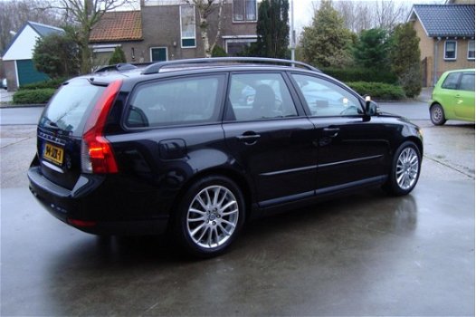 Volvo V50 - 1.6D S/S *BJ09*AIRCO*NAVI*LM VELGEN*IN TOP STAAT - 1