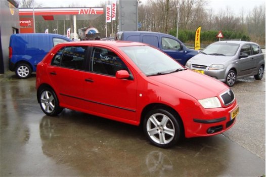 Skoda Fabia - 1.4-16V Elegance *BJ05*AIRCO*LM VELGEN+VELE*ECHT EEN PARELTJE - 1