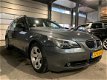 BMW 5-serie Touring - 525i Business Line 2de Eigenaar/SPORTSTOELEN/AUTOMAAT/NAP - 1 - Thumbnail