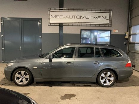 BMW 5-serie Touring - 525i Business Line 2de Eigenaar/SPORTSTOELEN/AUTOMAAT/NAP - 1