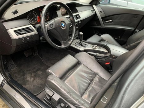 BMW 5-serie Touring - 525i Business Line 2de Eigenaar/SPORTSTOELEN/AUTOMAAT/NAP - 1