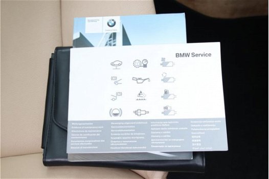 BMW 5-serie Touring - 520d High Exec Navi Pano Leer Camera 18'' - 1