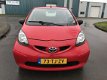 Toyota Aygo - 1.0-12V 5-Deurs. Stuurbekr., Airbags, Radio-CD, Enz... Mooie, zuinige en onverwoestbar - 1 - Thumbnail