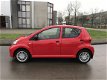 Toyota Aygo - 1.0-12V 5-Deurs. Stuurbekr., Airbags, Radio-CD, Enz... Mooie, zuinige en onverwoestbar - 1 - Thumbnail