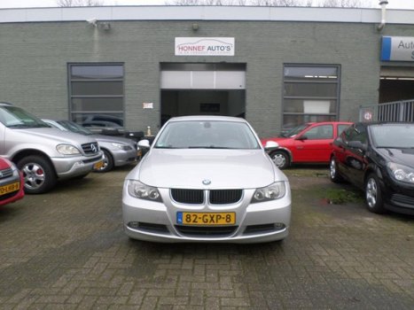 BMW 3-serie - 318i Business Line 6 BAK, NAVIGATIE - 1