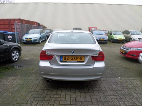 BMW 3-serie - 318i Business Line 6 BAK, NAVIGATIE - 1