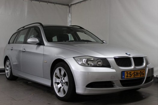 BMW 3-serie Touring - 2.0 I 320 AUT Executive / Trekhaak - 1