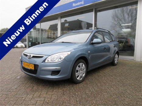 Hyundai i30 CW - 1.6i Active Cool Airco/ Dealer onderhouden - 1