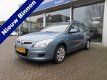 Hyundai i30 CW - 1.6i Active Cool Airco/ Dealer onderhouden - 1 - Thumbnail