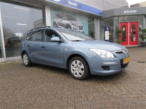 Hyundai i30 CW - 1.6i Active Cool Airco/ Dealer onderhouden - 1