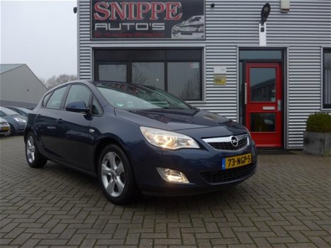 Opel Astra - 1.6 Edition -NAVI-AIRCO-PDC V+A-TREKHAAK-LMV - 1