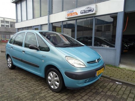 Citroën Xsara Picasso - 1.8i-16V Différence - 1