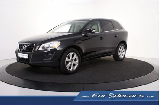 Volvo XC60 - 3.2 AWD Summum *Xenon*Leer*Navigatie*Camera - 1