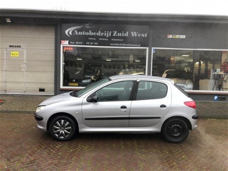 Peugeot 206 - 1.4 XR 5Drs Stuurbekr ElekR Cv op afstand - 1