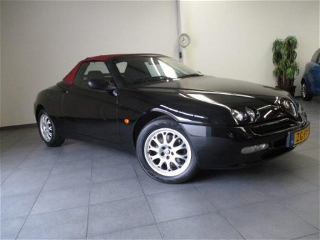 Alfa Romeo Spider - 1.8-16V T.Spark / CABRIO - 1