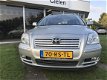 Toyota Avensis Wagon - 2.0 16V VVT-I Luna | Trekhaak, Cruise, LM Velgen - 1 - Thumbnail