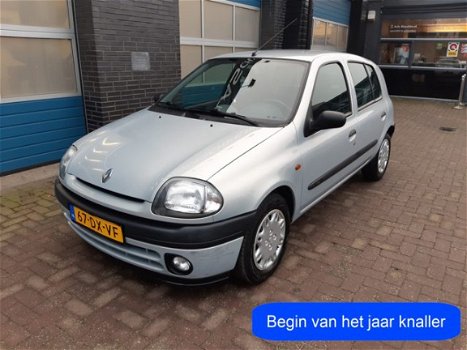 Renault Clio - 1.6 RXE Airco Automaat 5 drs - 1