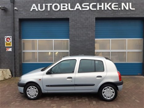 Renault Clio - 1.6 RXE Airco Automaat 5 drs - 1