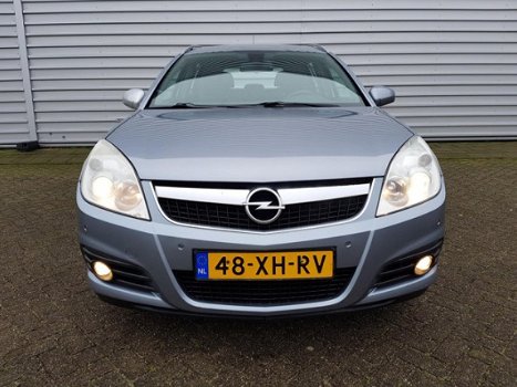 Opel Vectra Wagon - 2.2-16V Executive Clima/Leder/LM/Trekhaak - 1