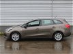 Kia Cee'd - 1.6 GDI First Edition | Navi | Autom. verlichting | Camera | Parkeersens. | Trekhaak - 1 - Thumbnail