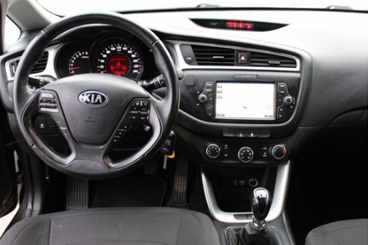 Kia Cee'd - 1.6 GDI First Edition | Navi | Autom. verlichting | Camera | Parkeersens. | Trekhaak - 1