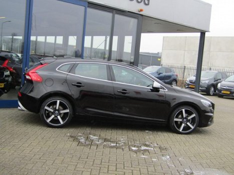 Volvo V40 - 2.0 D2 R-Design Business NAVI XENON 18'' - 1