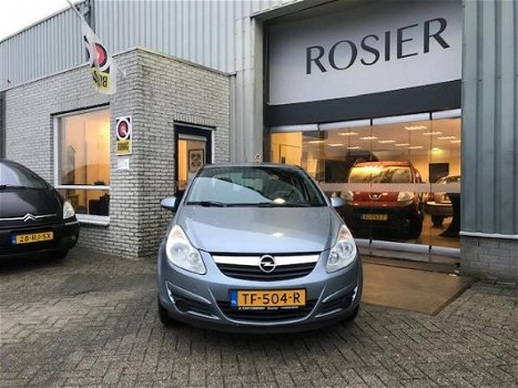 Opel Corsa - 1.2-16V Essentia AIRCONDITIONING zeer nette auto - 1