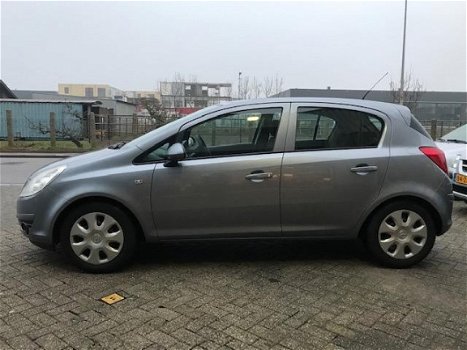 Opel Corsa - 1.2-16V Essentia AIRCONDITIONING zeer nette auto - 1