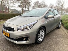 Kia Cee'd - 1.6 GDI First Edition NAVI , CAMERA , WEINIG KM