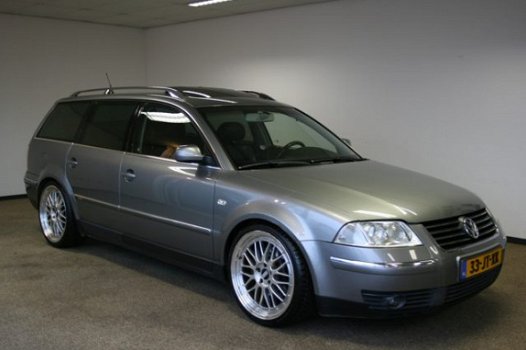 Volkswagen Passat Variant - 2.3 V5 Highline - 1