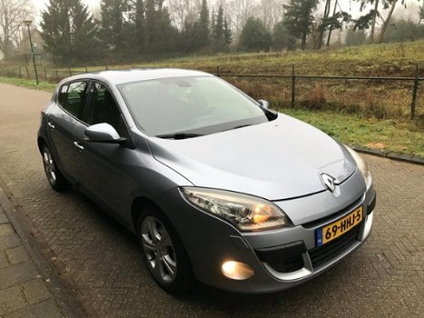 Renault Mégane - 1.6 Dynamique LAGE KM/1e EIGENAAR/XENON/SPORT - 1