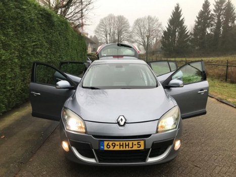 Renault Mégane - 1.6 Dynamique LAGE KM/1e EIGENAAR/XENON/SPORT - 1