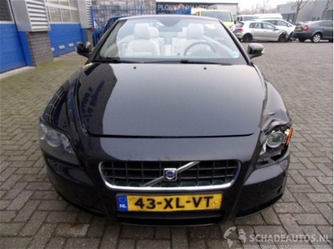 Volvo C70 - 2.4i MOMENTUM CABRIOLET - 1