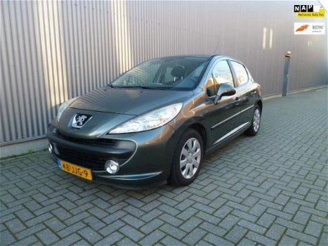 Peugeot 207 - 1.4 VTi Sublime /gebruikt wat olie - 1