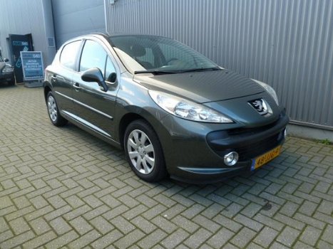 Peugeot 207 - 1.4 VTi Sublime /gebruikt wat olie - 1