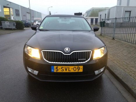 Skoda Octavia - 1.6 TDI Greenline Businessline [bj 2013] Clima/Navi/Weinig KM - 1