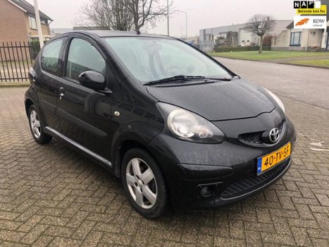 Toyota Aygo - 1.0-12V Sport [bj 2007] 5DRS AIRCO+2e Eigenaar/NW APK - 1