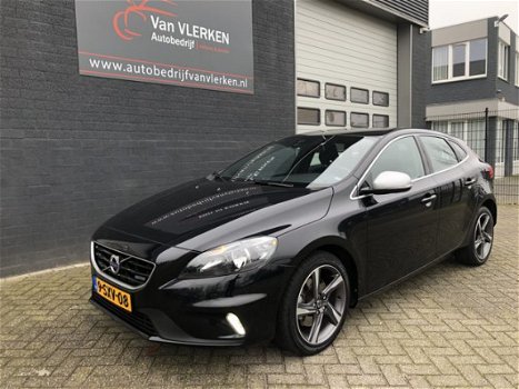 Volvo V40 - 1.6 T3 R-Design - 1