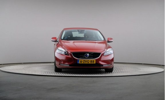 Volvo V40 - 1.6 D2 Momentum, Navigatie - 1