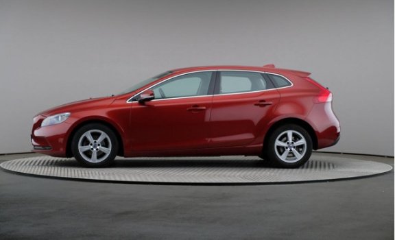 Volvo V40 - 1.6 D2 Momentum, Navigatie - 1