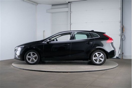 Volvo V40 - 2.0 D2 Momentum Business - 1